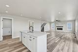 808 Crestview - Photo 11