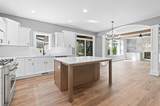 1005 Thomas Circle - Photo 10