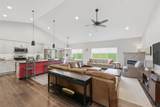 211 Dawson - Photo 3