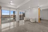 221 College Street - Photo 10