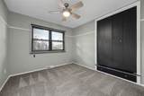 1053 Rainbow Blvd - Photo 15