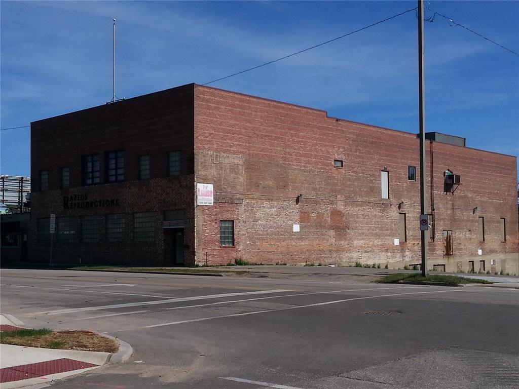 702 2nd Avenue - Photo 1