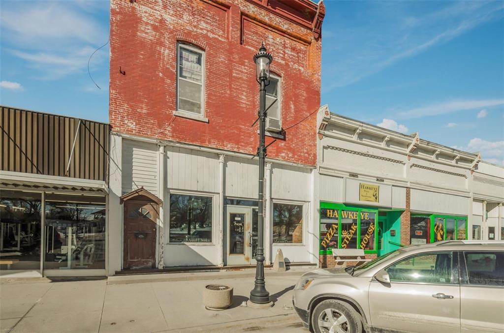 1175 Court Avenue - Photo 1
