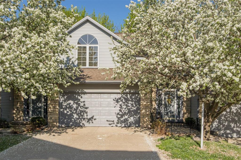 772 West Side Drive - Photo 1