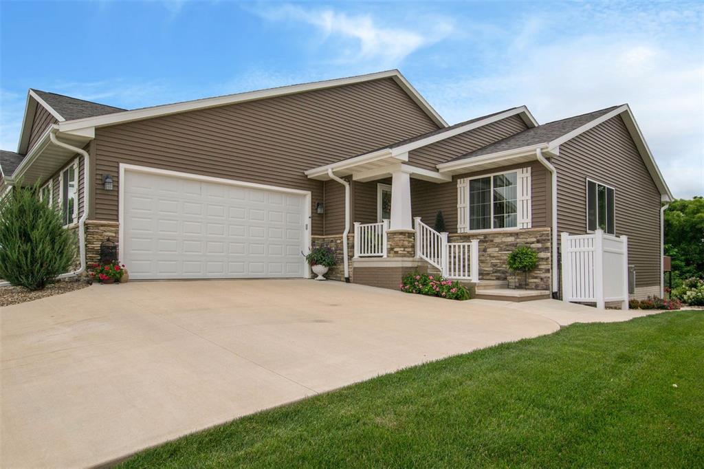 2225 Heritage Green Drive - Photo 1