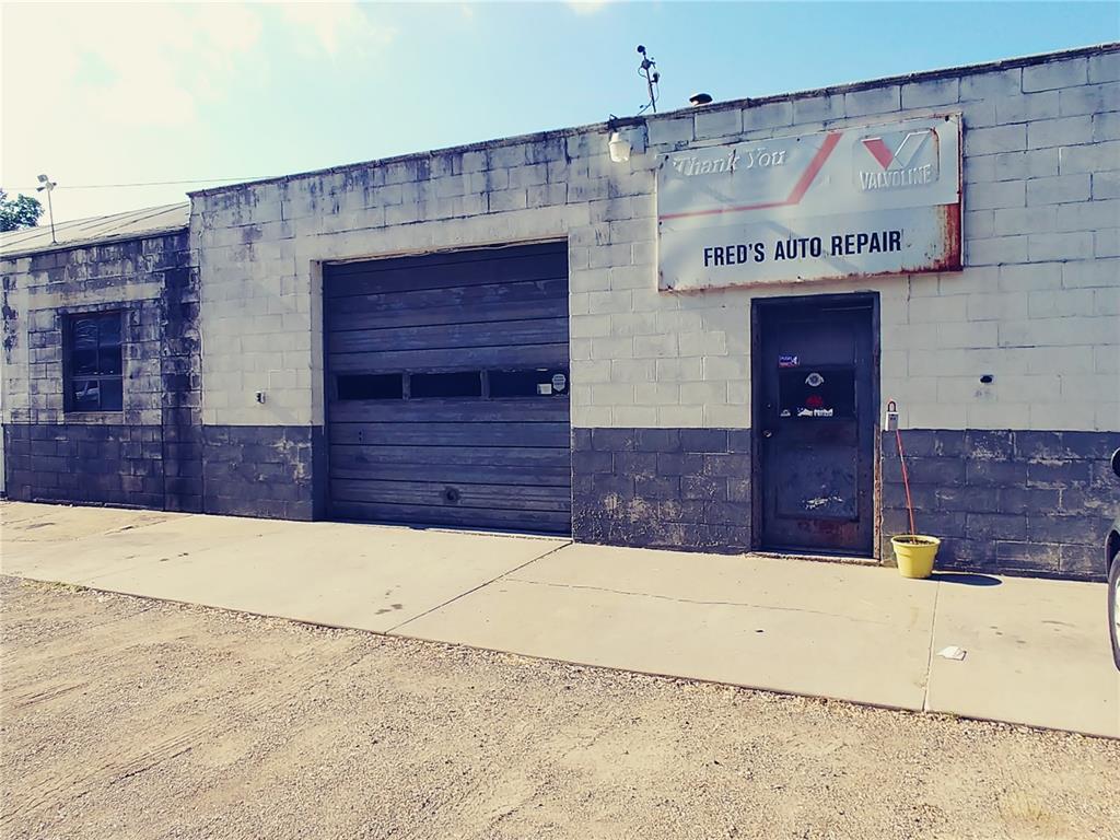 110 Lincoln Avenue - Photo 1