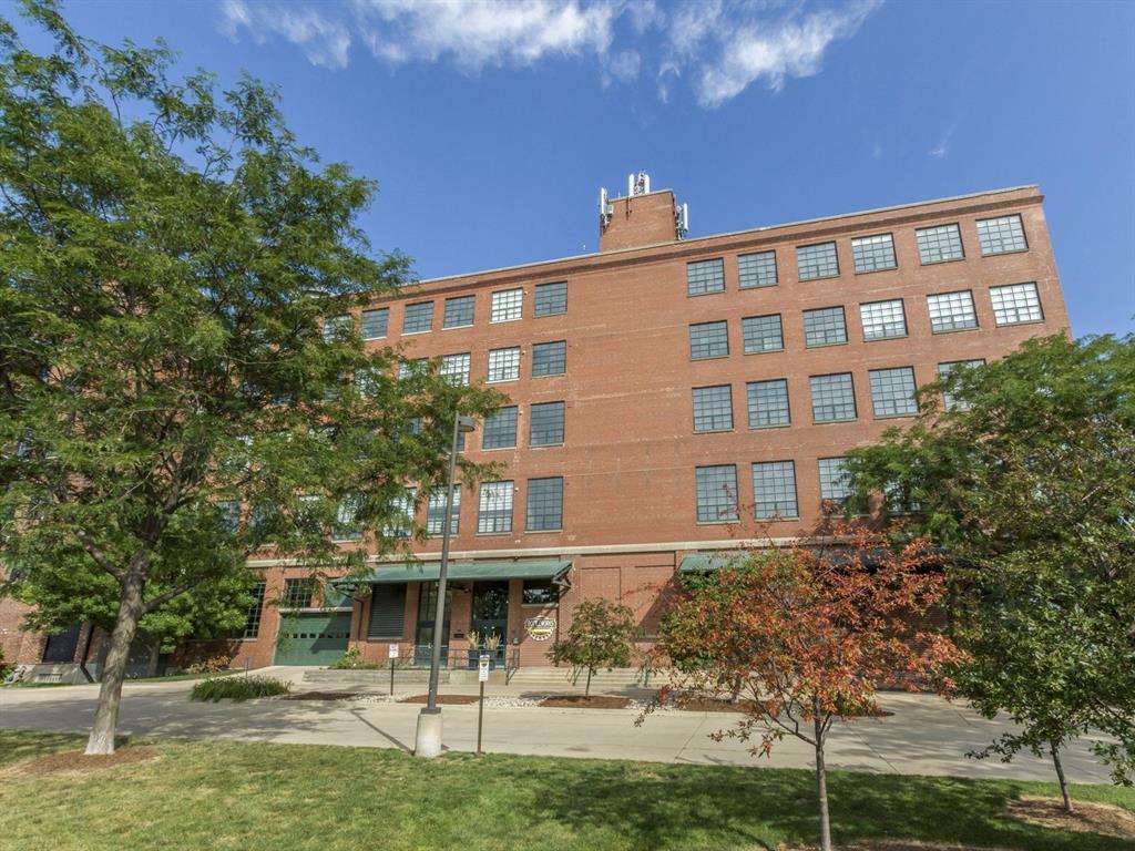 905 3rd Street - Photo 1