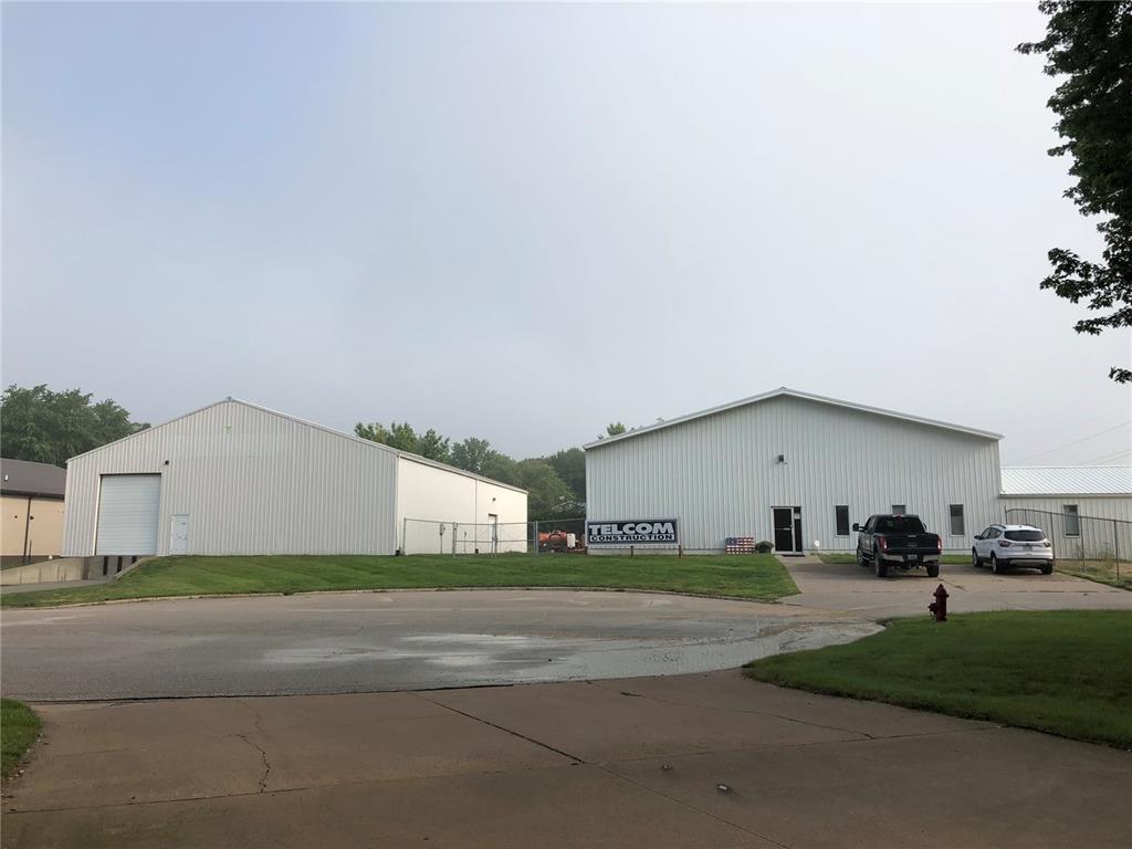4598-4600 Commercial Avenue - Photo 1
