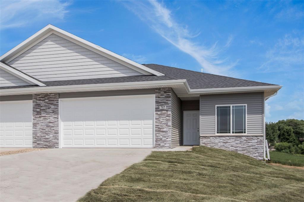 400 Ridge View Drive - Photo 1