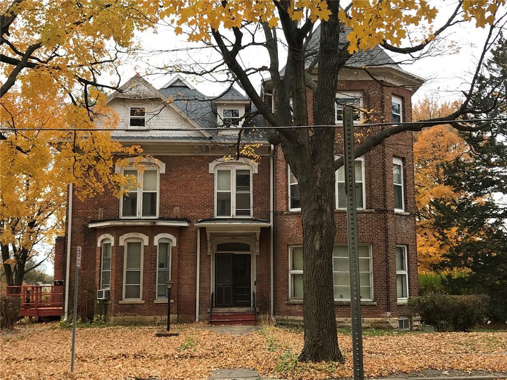 1425 8th Avenue - Photo 1