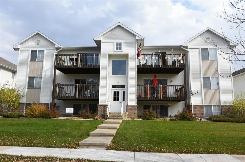 6500 Creekside Drive - Photo 1