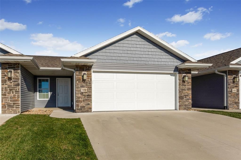 504 Meadow Oak Circle - Photo 1