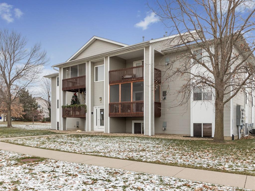 540 Augusta Circle - Photo 1