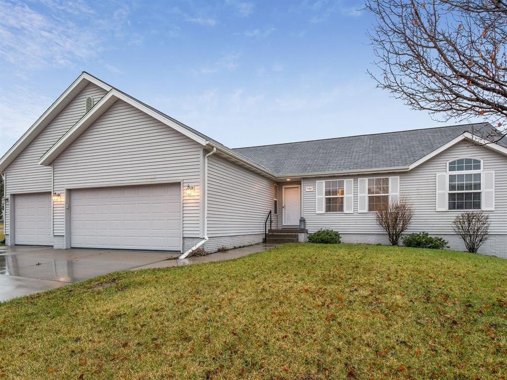 7000 Springwood Place - Photo 1