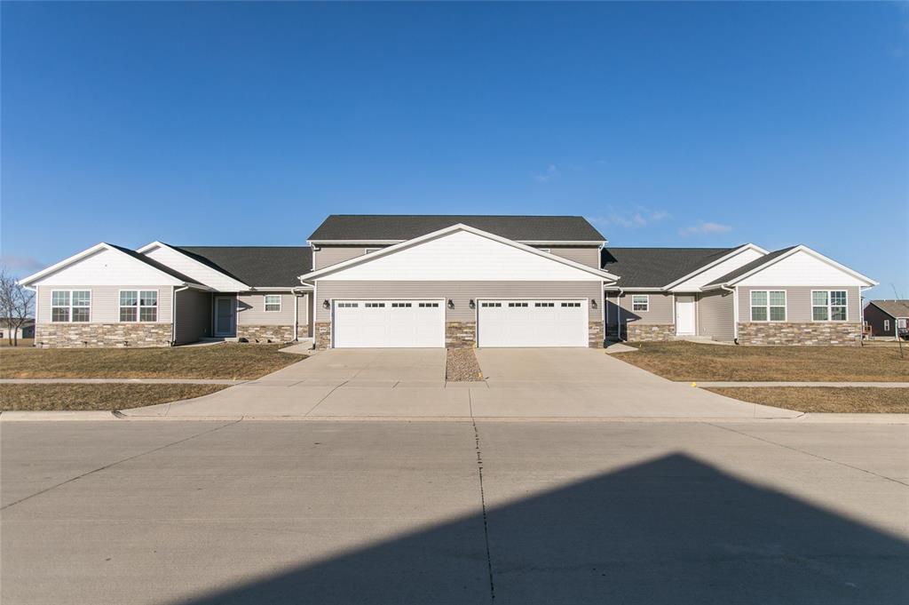 3094 Sherwood Drive - Photo 1