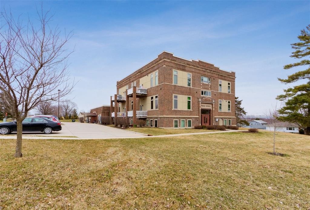 251 Vine Street - Photo 1