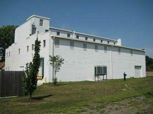 605 G Avenue - Photo 1