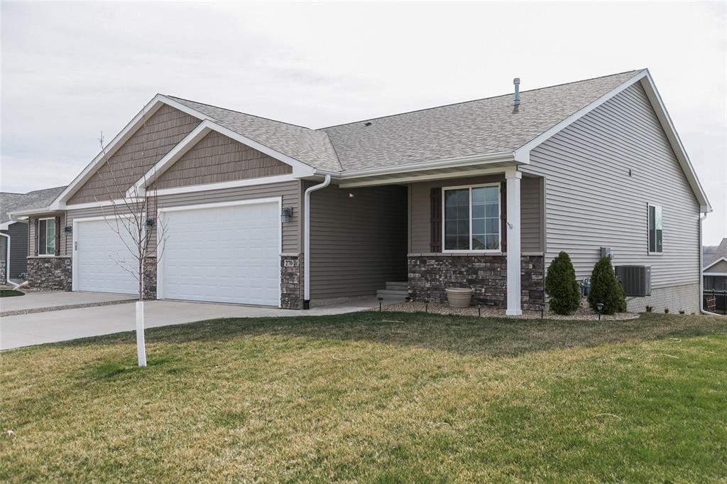 270 Ridgewood Drive - Photo 1