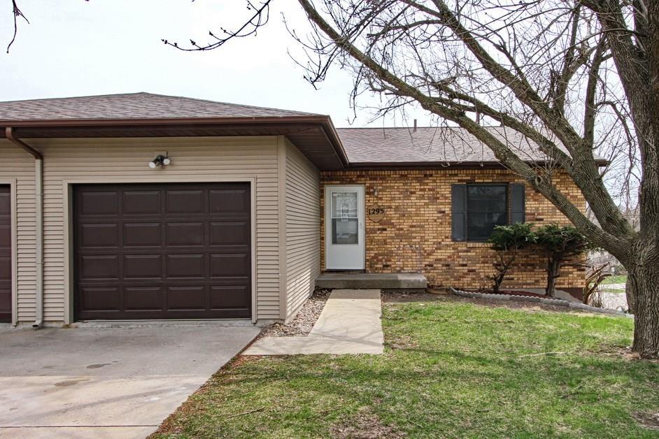 1295 Dolen Place - Photo 1