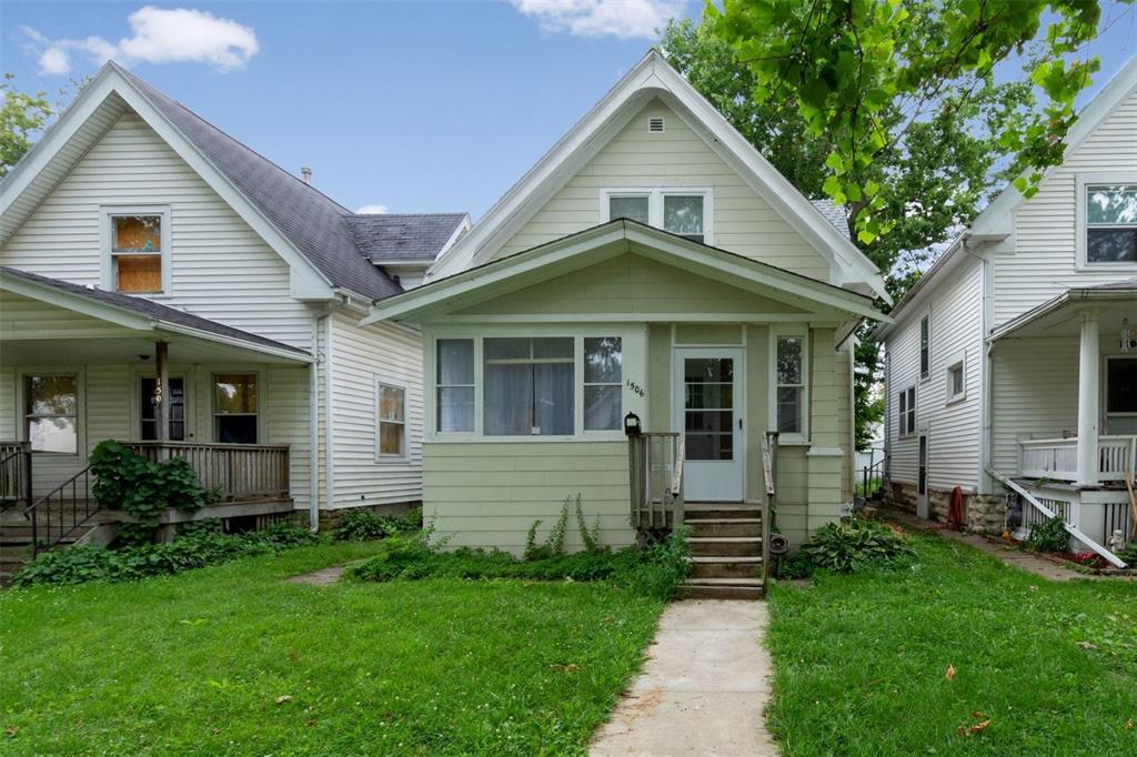 1506 D Avenue - Photo 1