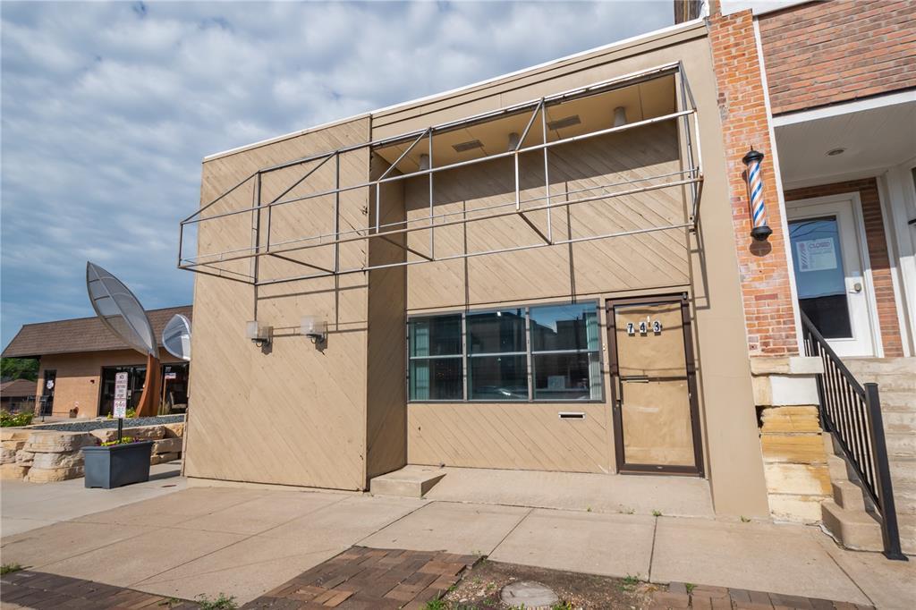 743 10th Street - Photo 1