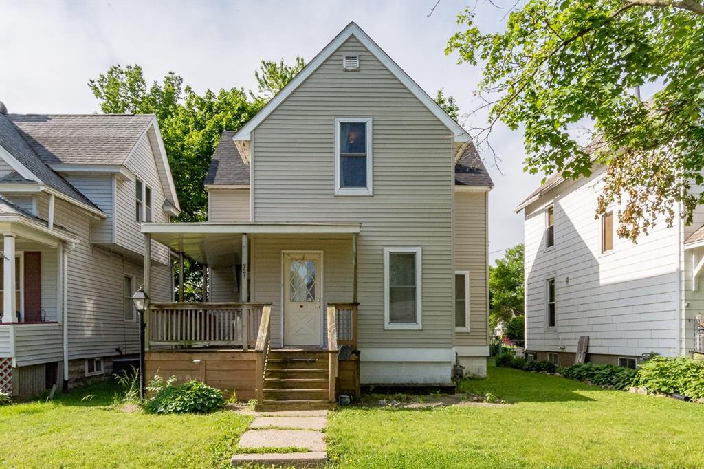 721 9th Avenue - Photo 1