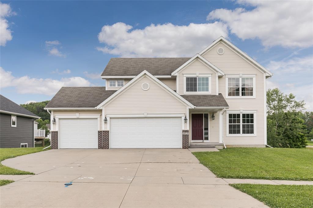 3918 Oak Ridge Drive - Photo 1