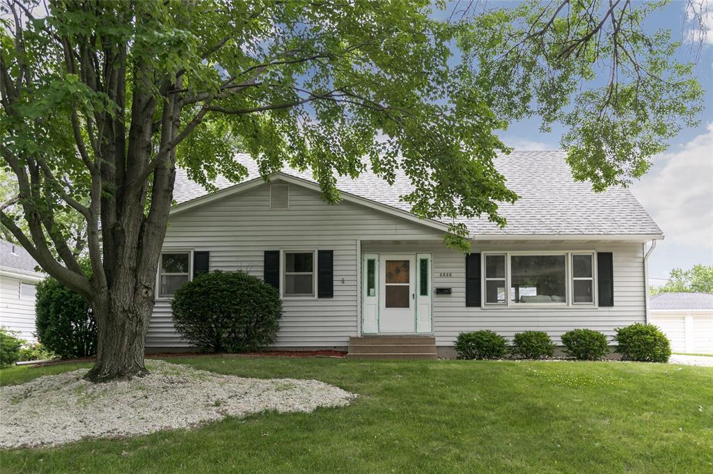 2532 Glen Elm Drive - Photo 1