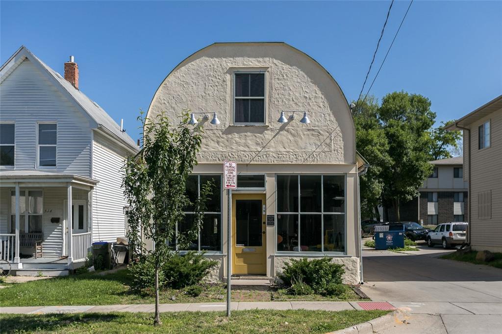 518 Bowery Street - Photo 1