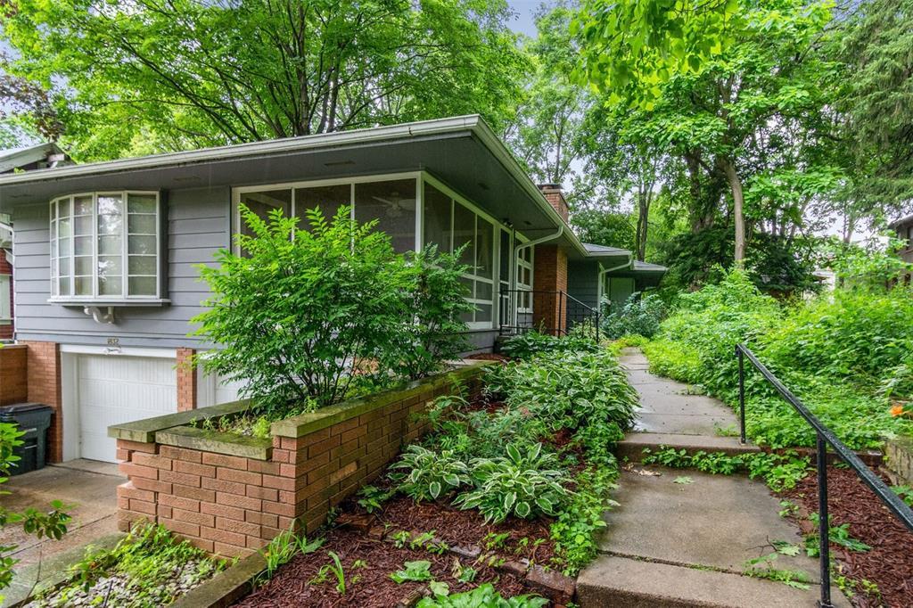 1832 B Avenue - Photo 1