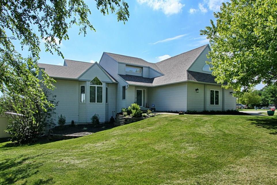 200 Auburn Hills Drive - Photo 1