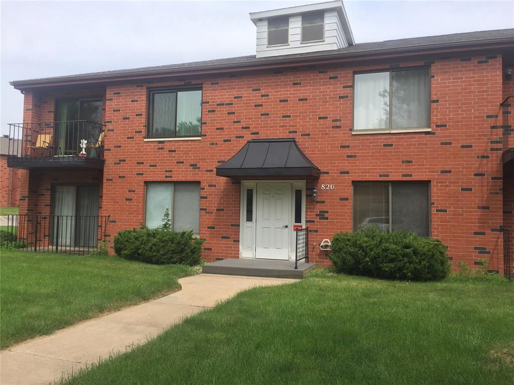 820 Kerry Lane - Photo 1