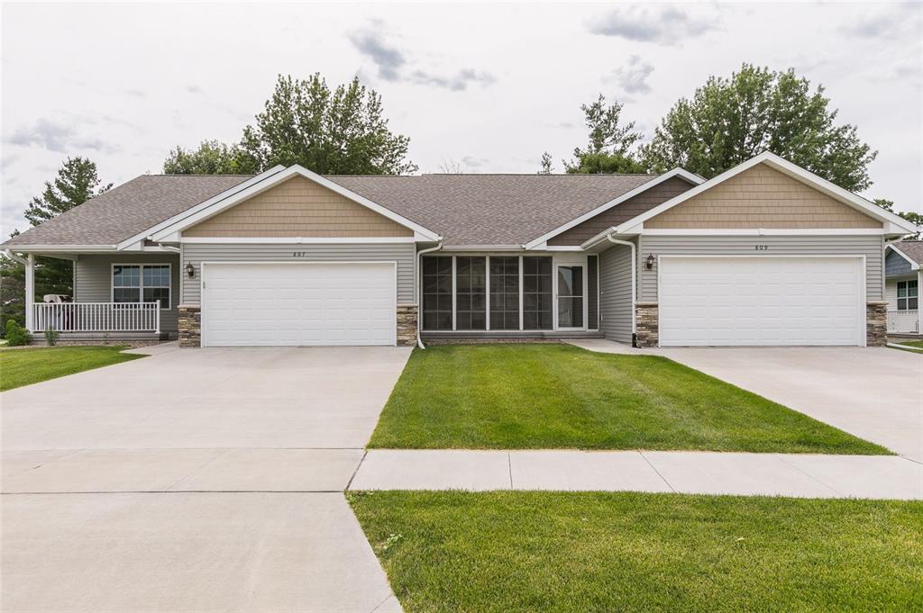809 Crescent View Drive - Photo 1
