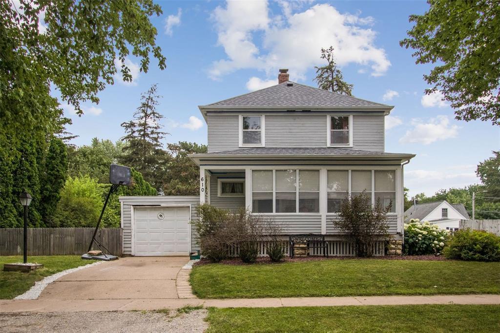 610 34th Street - Photo 1