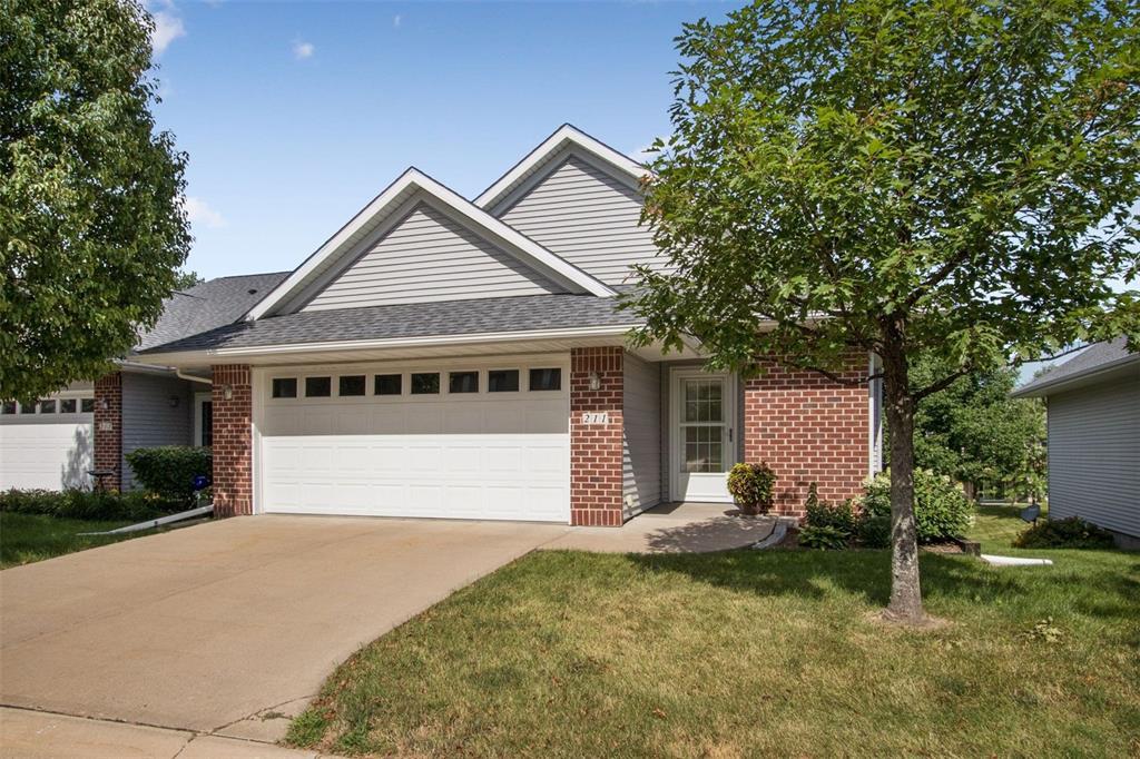 211 Manchester Lane - Photo 1