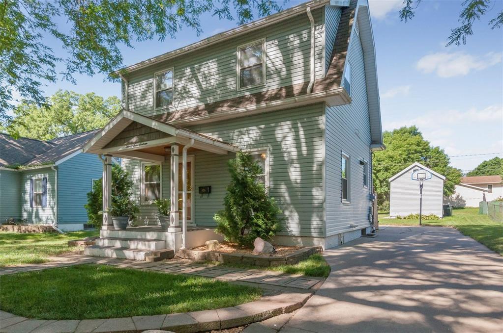 2916 E Avenue - Photo 1