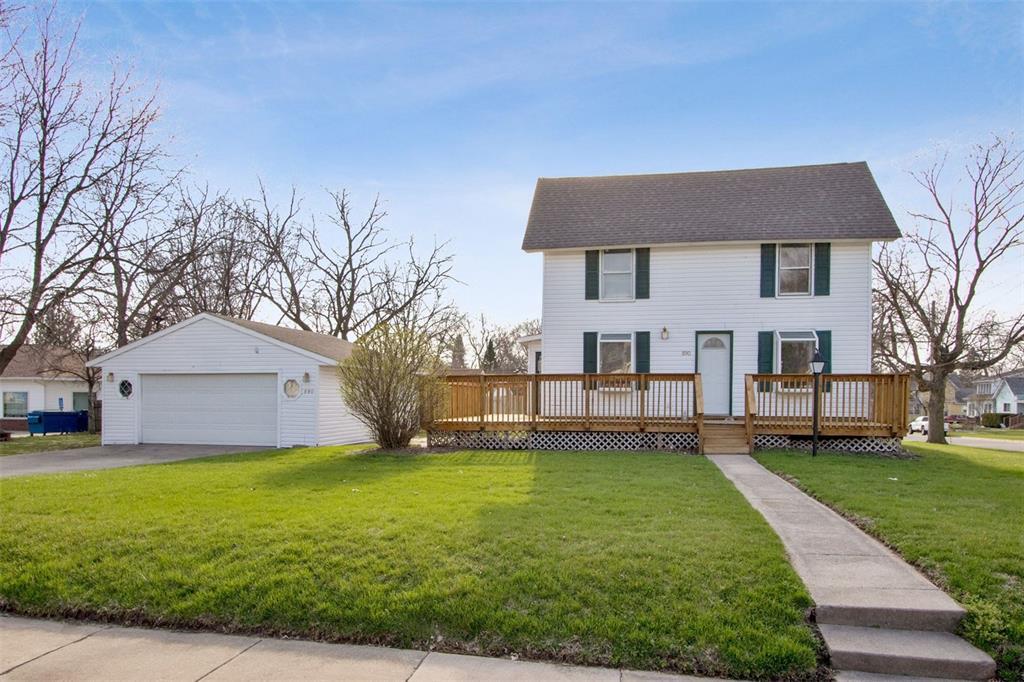 890 6th Street - Photo 1