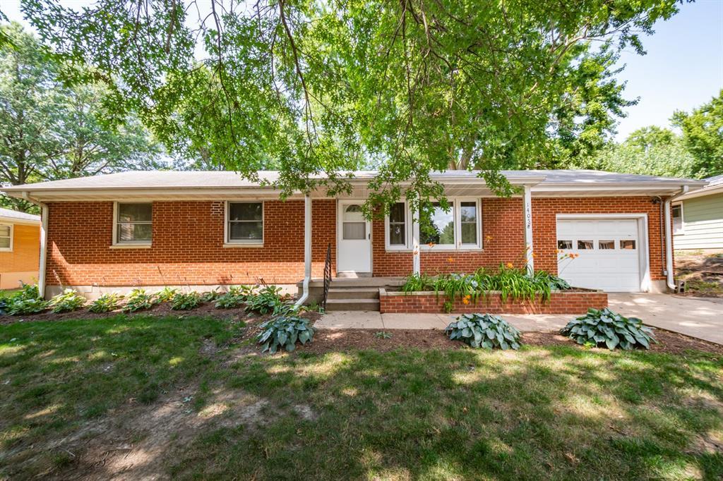1405 10th Street - Photo 1
