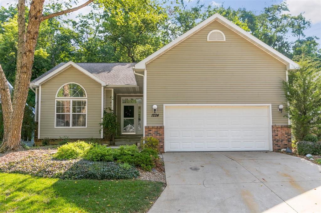 1224 Forest Glen Court - Photo 1