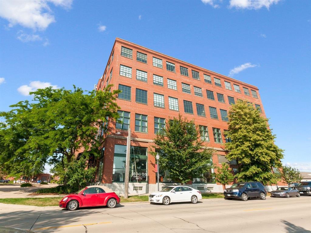 905 3rd Street - Photo 1