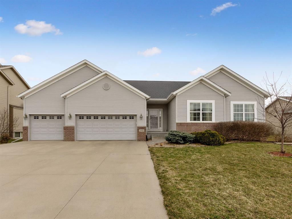 3570 Beechwood Lane - Photo 1