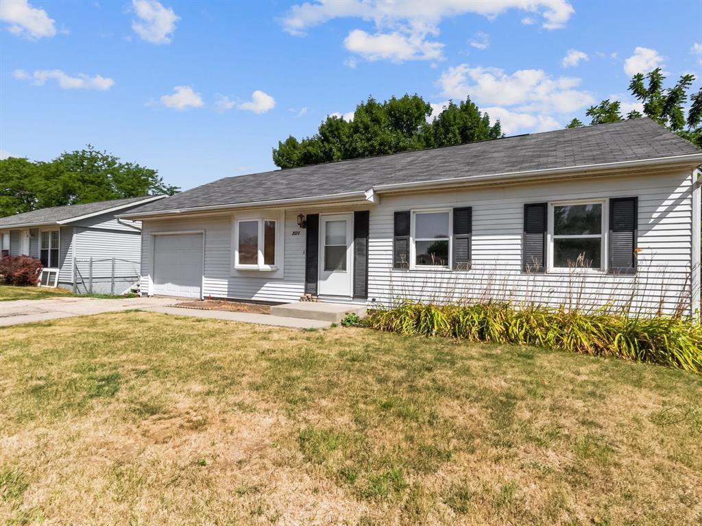 3134 33rd Avenue - Photo 1