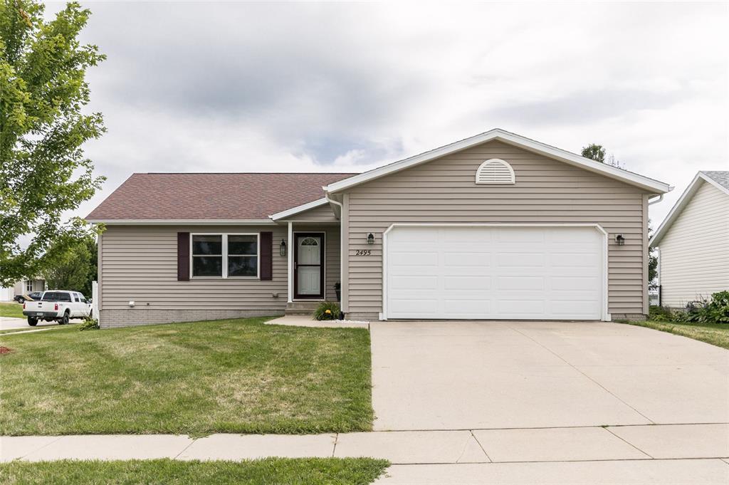 2495 Crestwood Lane - Photo 1