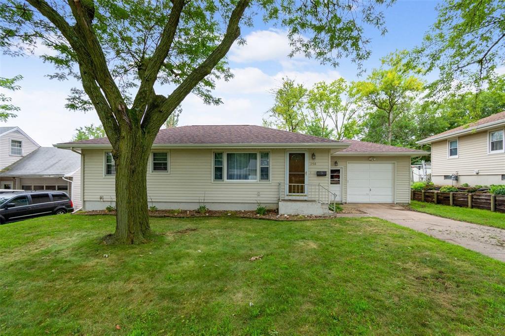 250 Ridge Drive - Photo 1