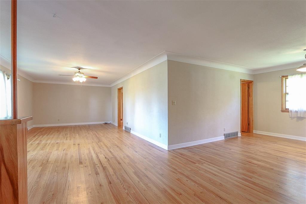 806 Suburban Street - Photo 1