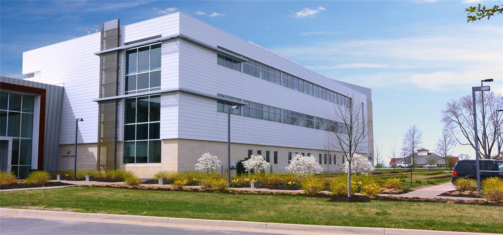 2500 Crosspark Road - Photo 1