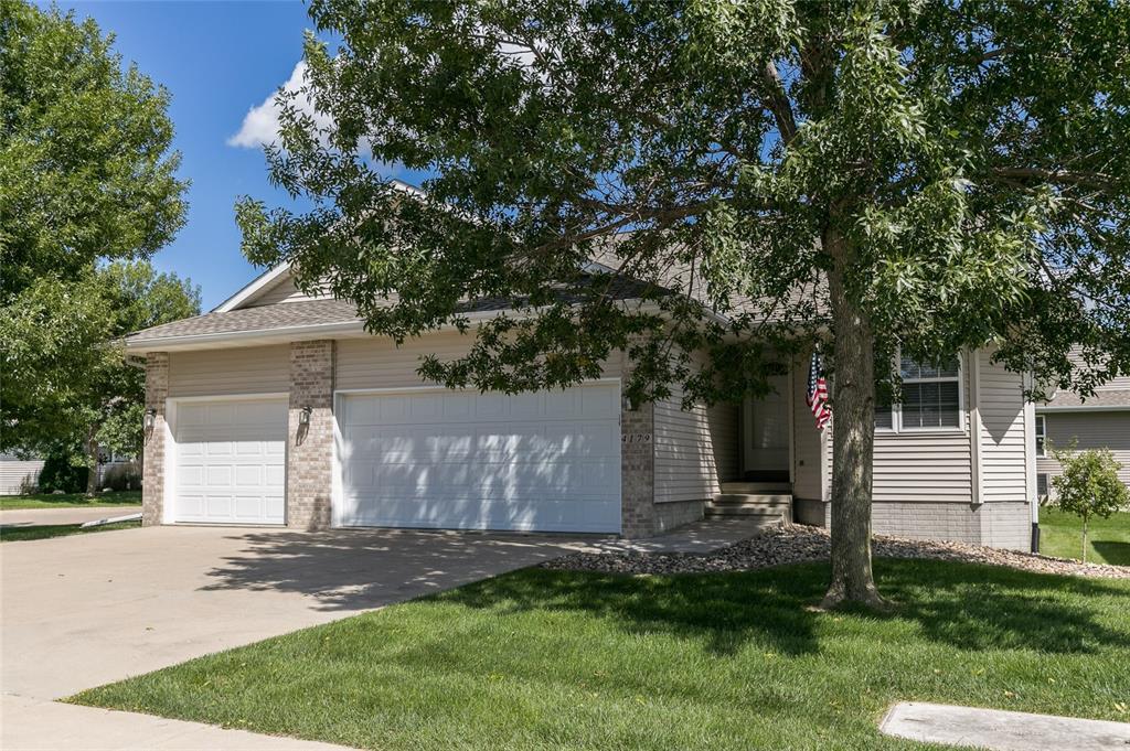 4179 Lakeview Drive - Photo 1