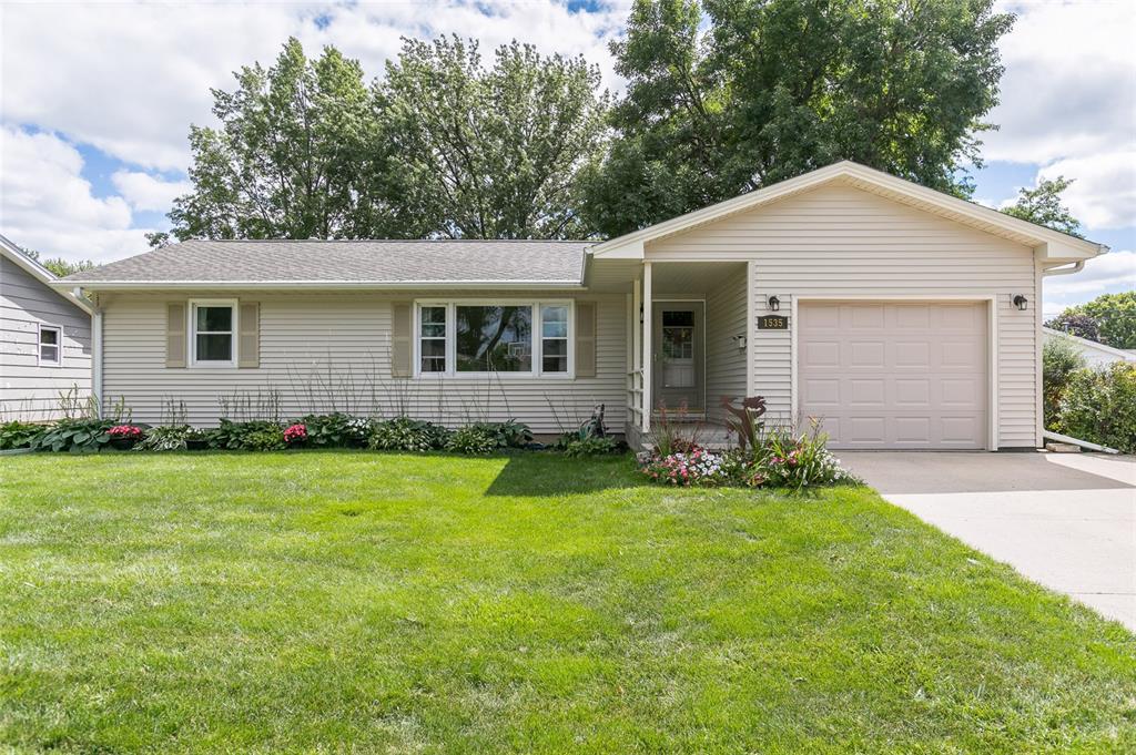 1535 Country Club Drive - Photo 1