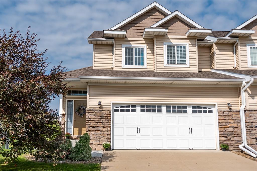 1807 Sara Ct - Photo 1