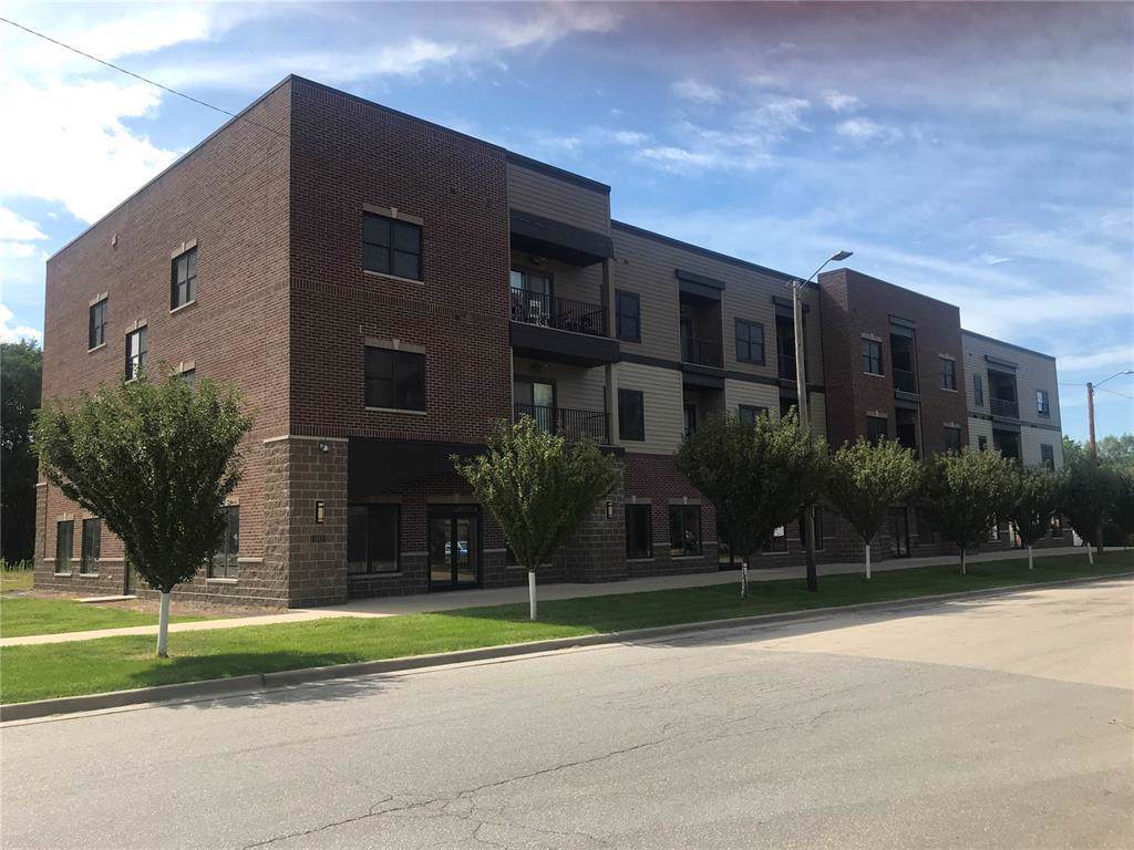 1113 6th Street - Photo 1